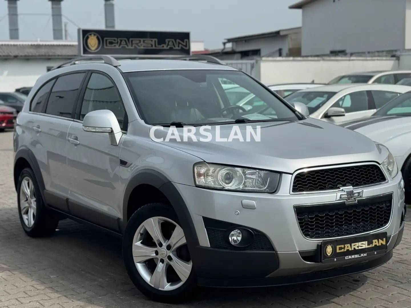Chevrolet Captiva 2.2 D 2.HAND+7-SITZER+NAVI+LEDER+AHK+SHZ Plateado - 1