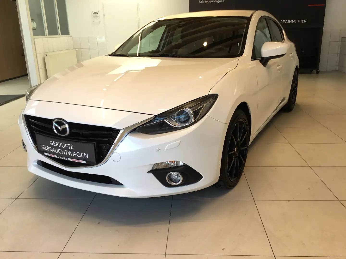 Mazda 3 Sport G120 Revolution Wit - 1