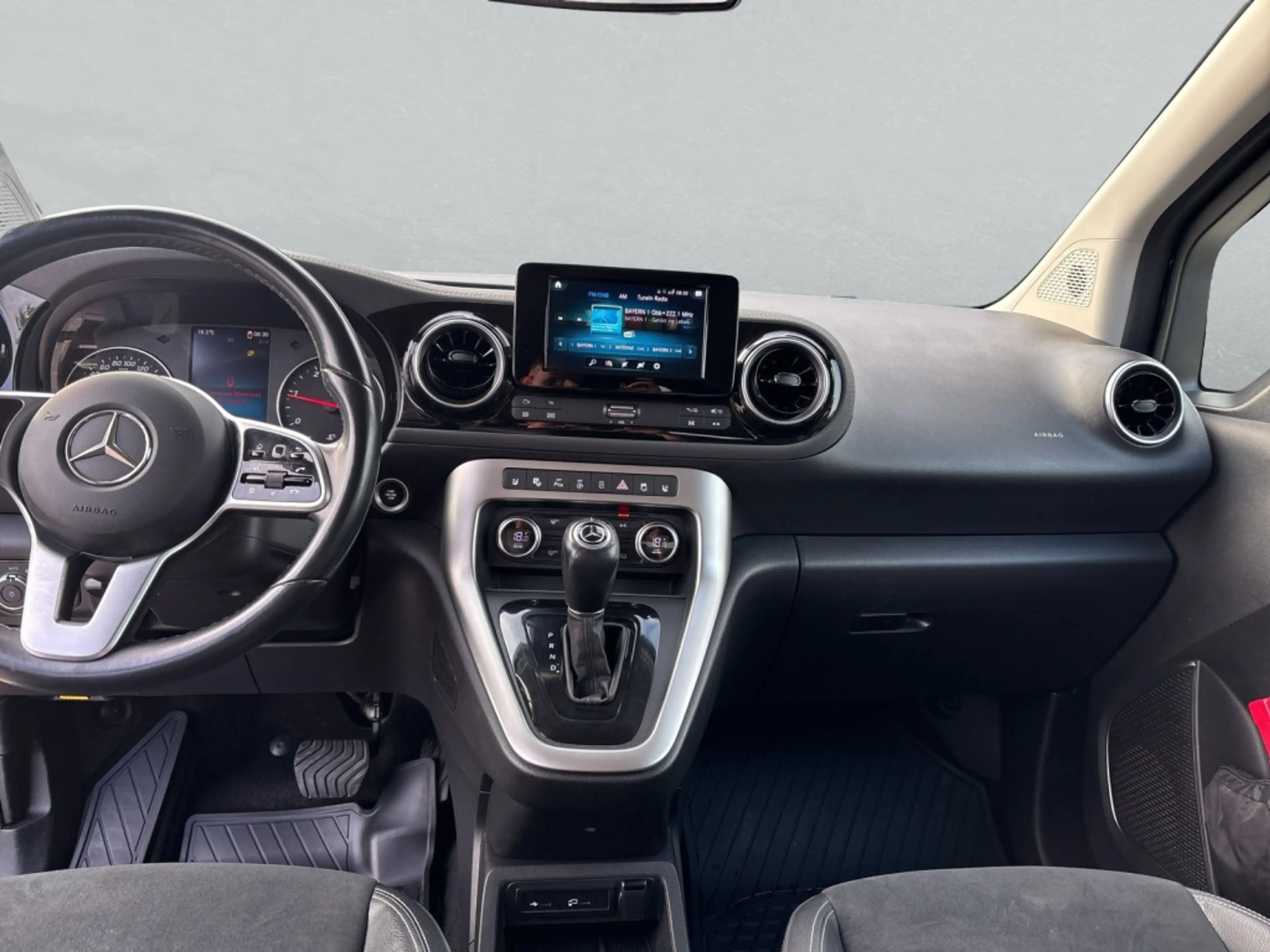Mercedes-Benz T-Class T 180 d Edition Navi+Kamera+PTS+7G+LED+AHK-Vorr. — photo 10