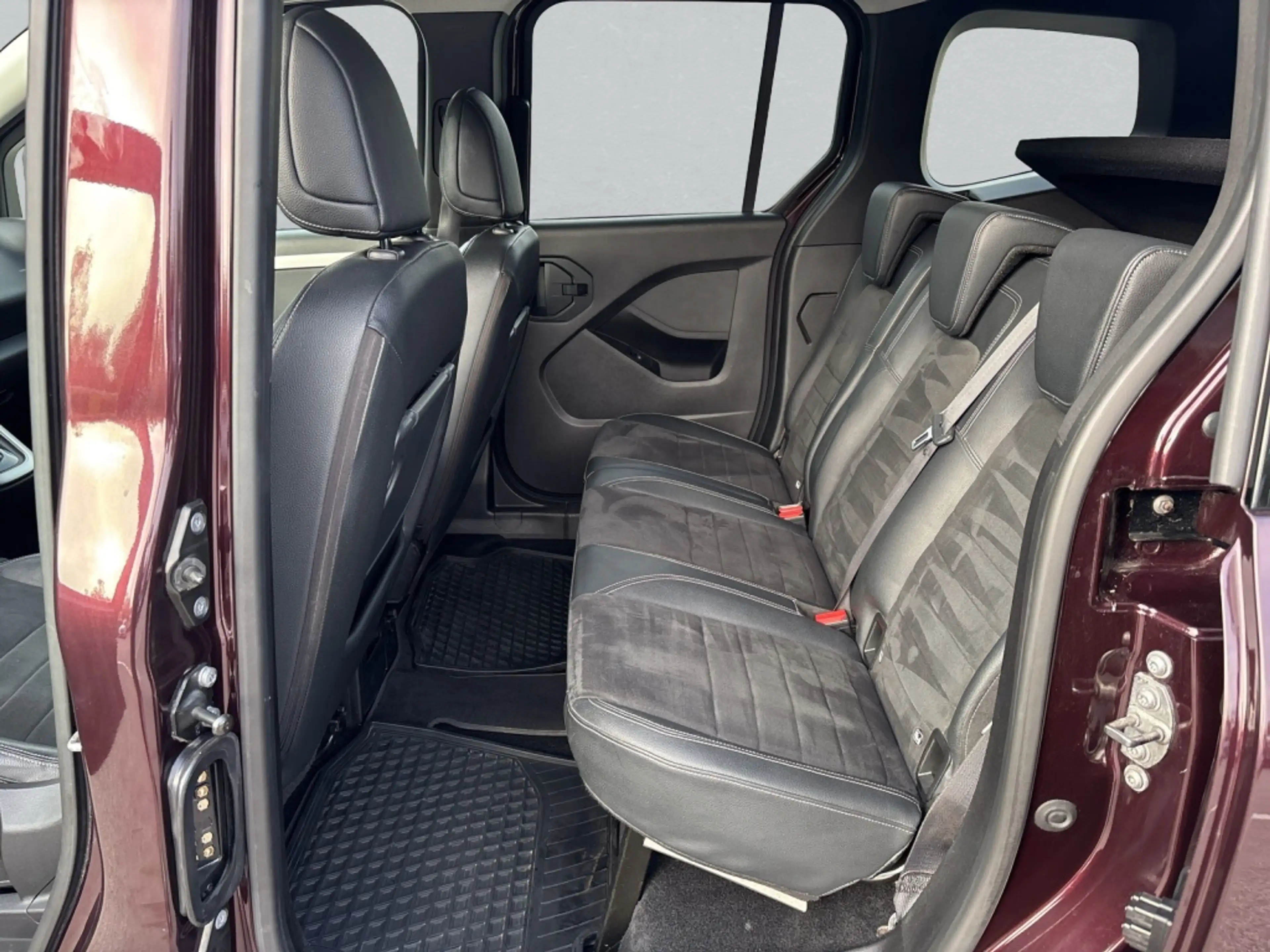 Mercedes-Benz T-Class T 180 d Edition Navi+Kamera+PTS+7G+LED+AHK-Vorr. — photo 9