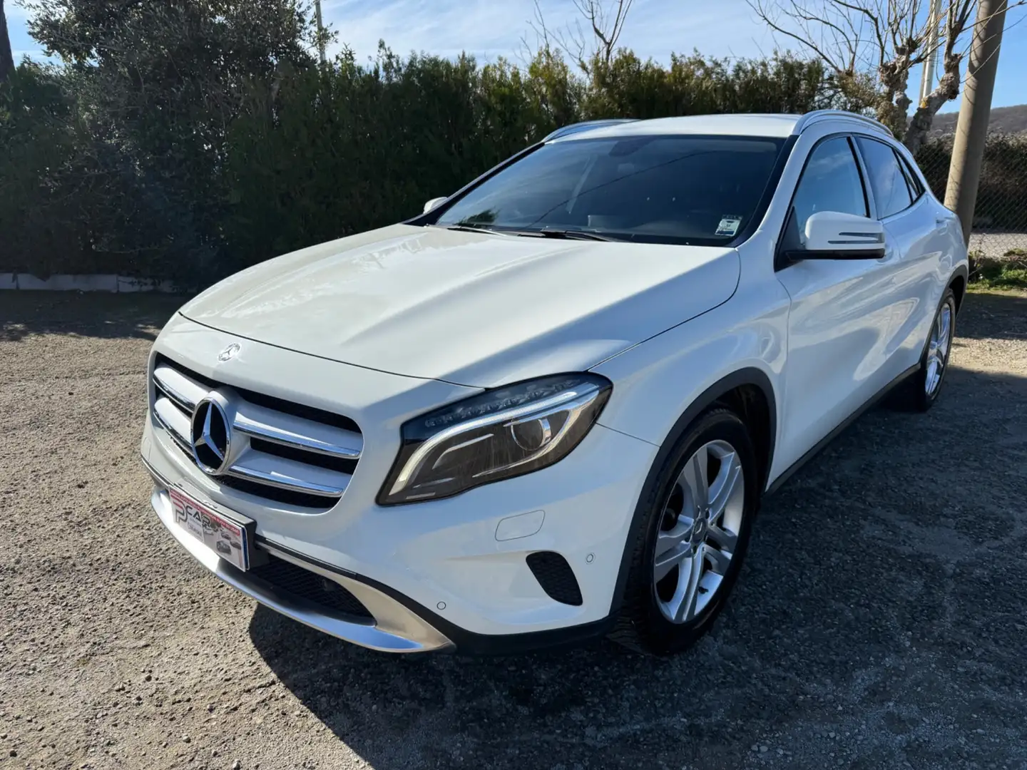 Mercedes-Benz GLA 220 GLA 200 d Sport Weiß - 2