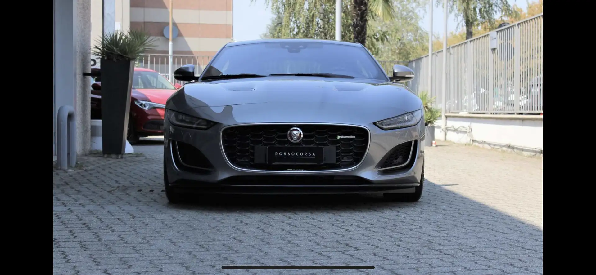 Jaguar F-Type Coupe 2.0 i4 R-Dynamic rwd 300cv auto - 2