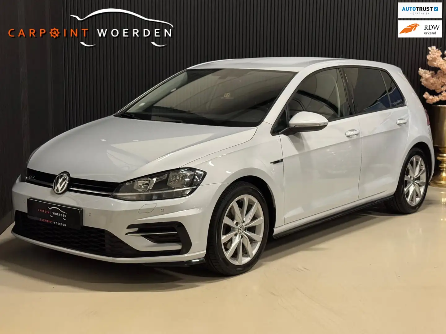 Volkswagen Golf 1.4 TSI R-LINE DSG | CAMERA | STOELVERW. | ACC Wit - 1
