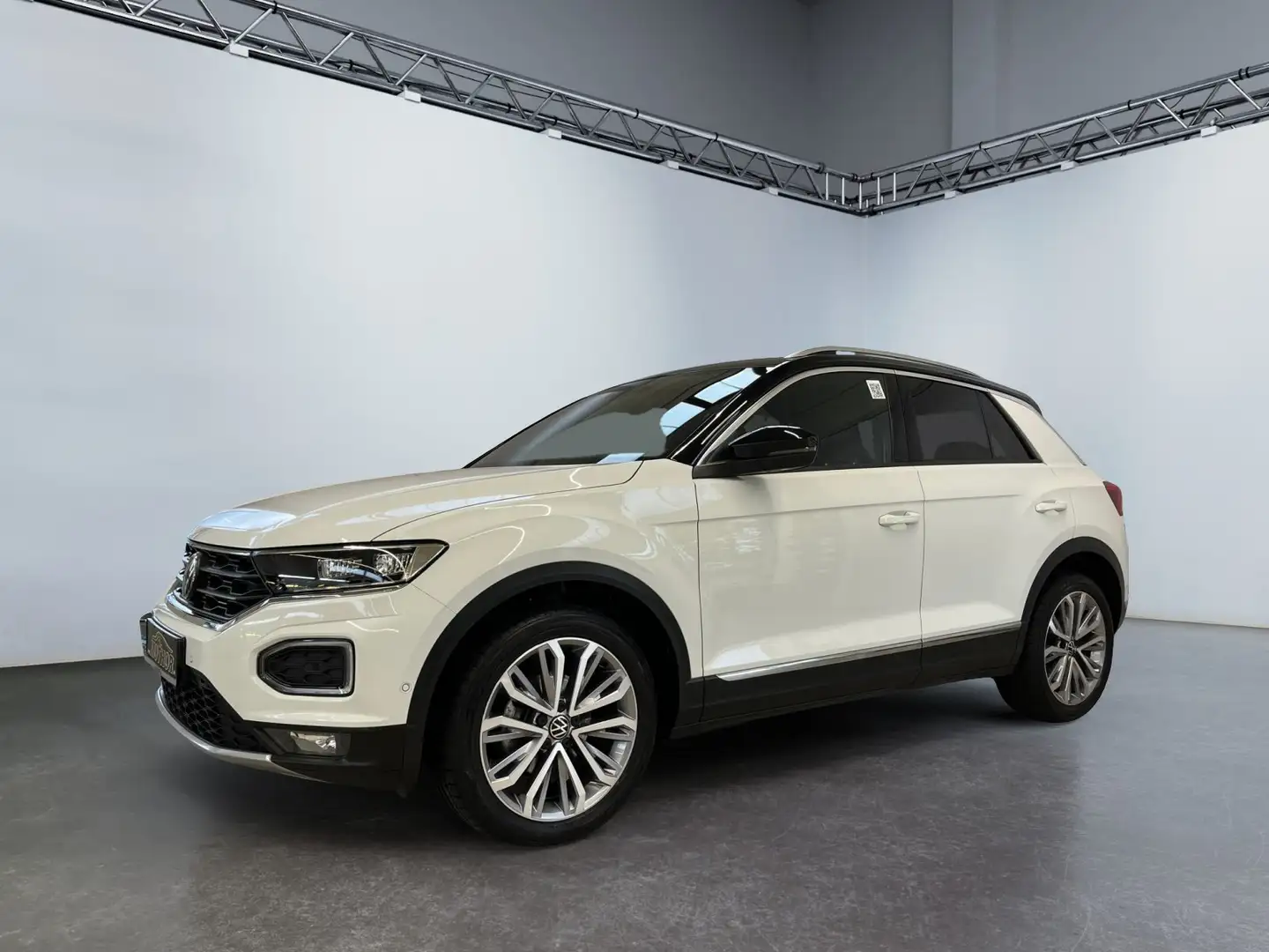 Volkswagen T-Roc Sport 1.5 TSI DSG AHK Parklenkassistent Weiß - 2
