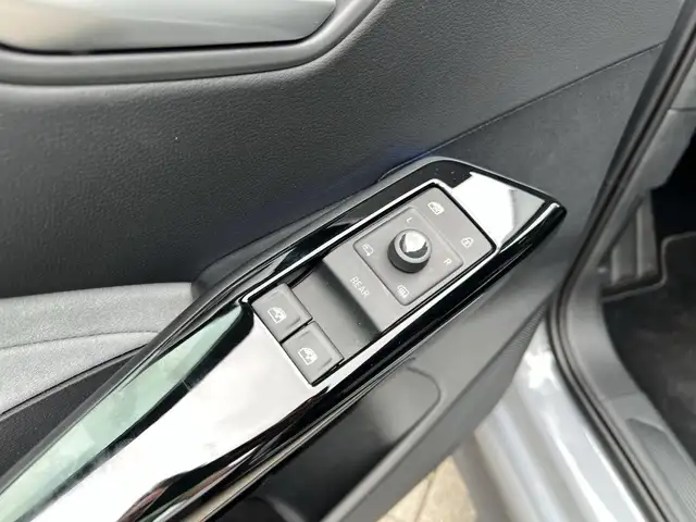 Volkswagen Id.3 view 19