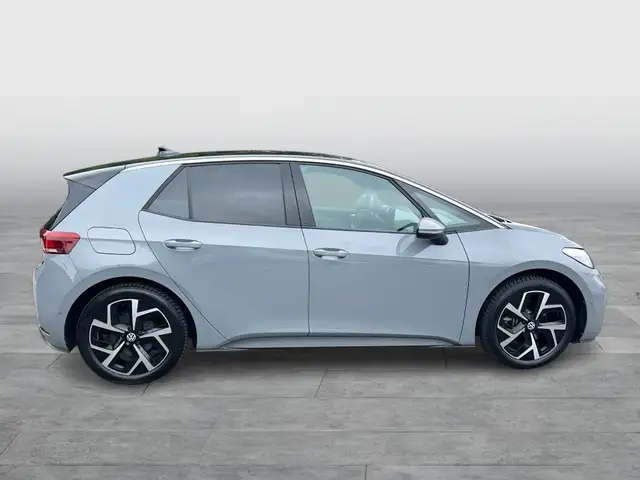 Volkswagen Id.3 view 6