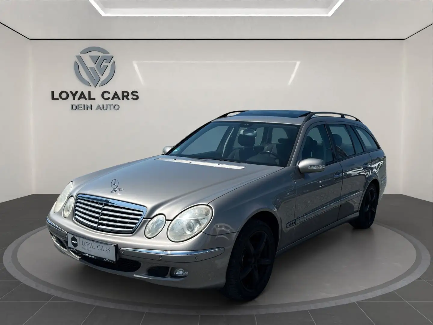 Mercedes-Benz E 200 T Kompressor*NAVI*SB-DACH*PDC*SHZ*Automati Argent - 1