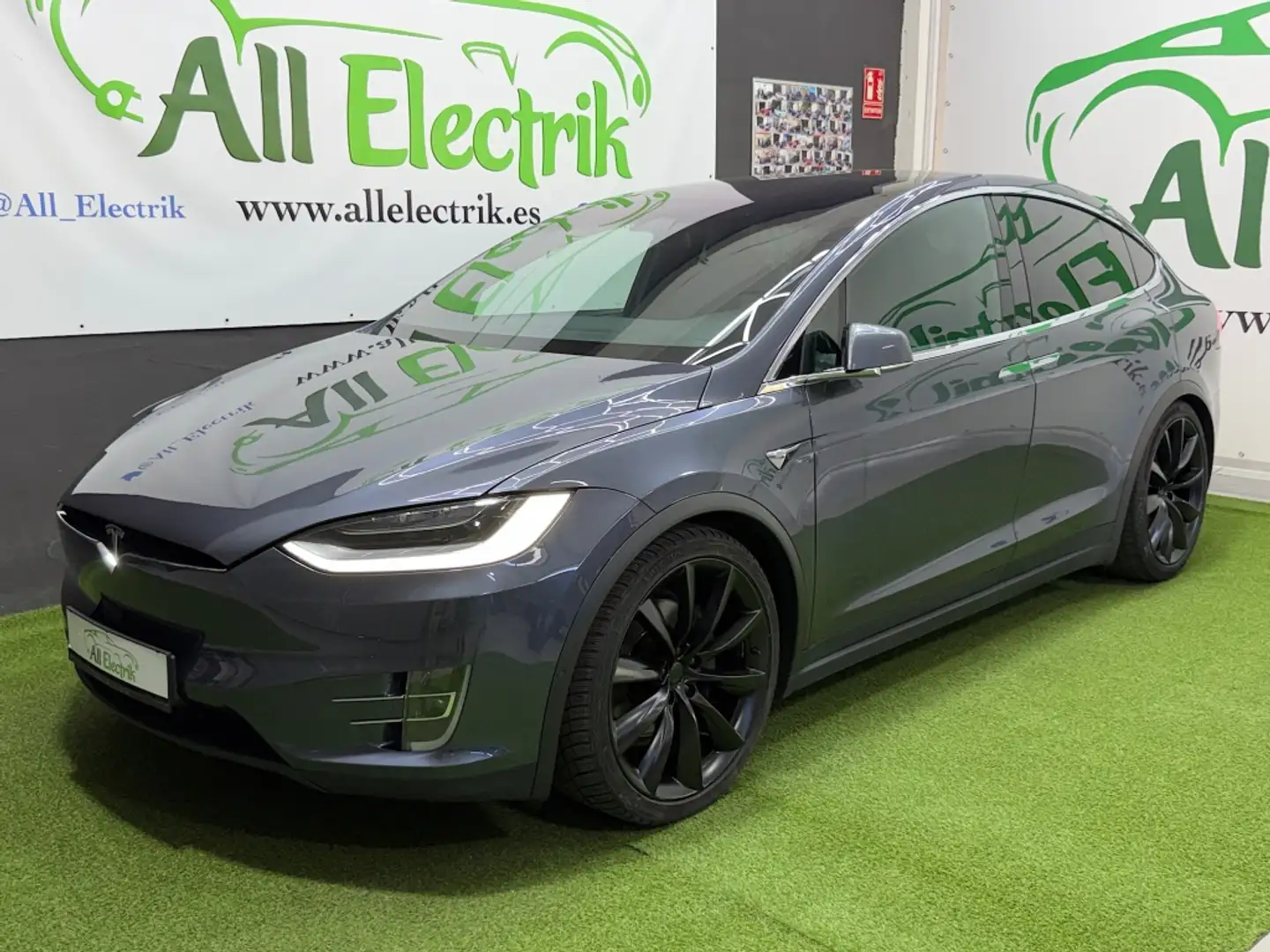 Tesla Model X Long Range AWD Gris - 2