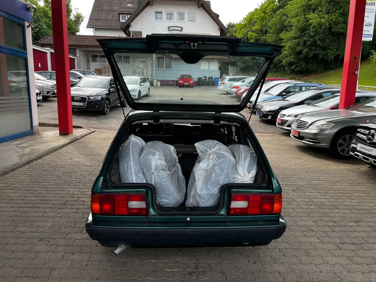 BMW 318 i Touring, foto 11