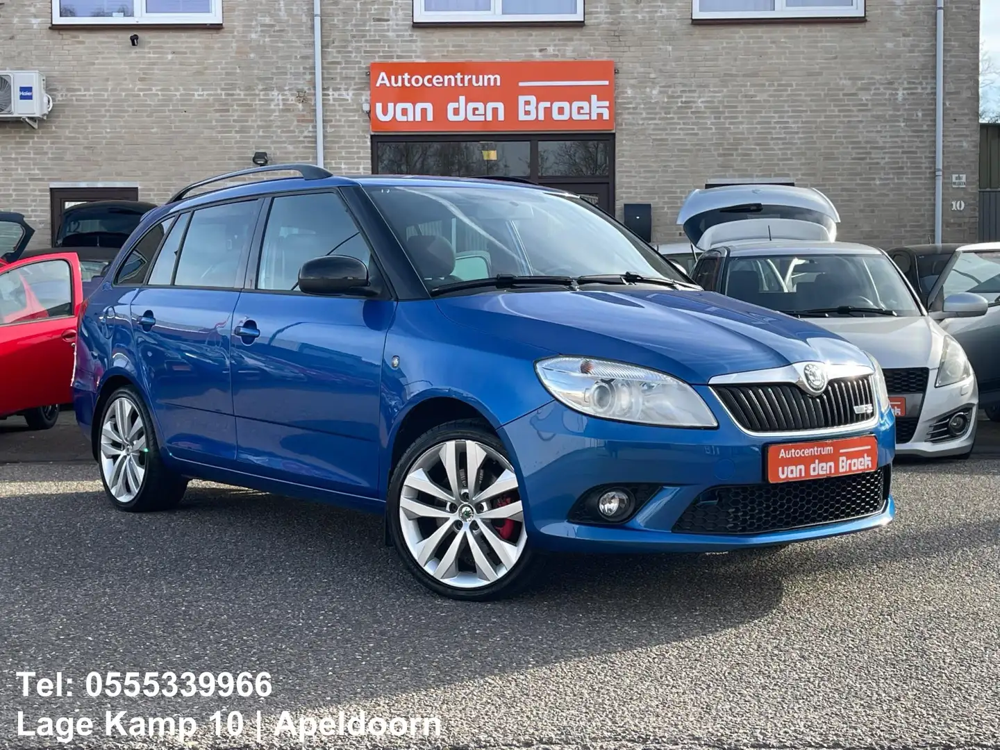 Skoda Fabia Combi 1.4 TSI RS Dsg/Auto 180Pk Navi Panorama Clim Blauw - 2