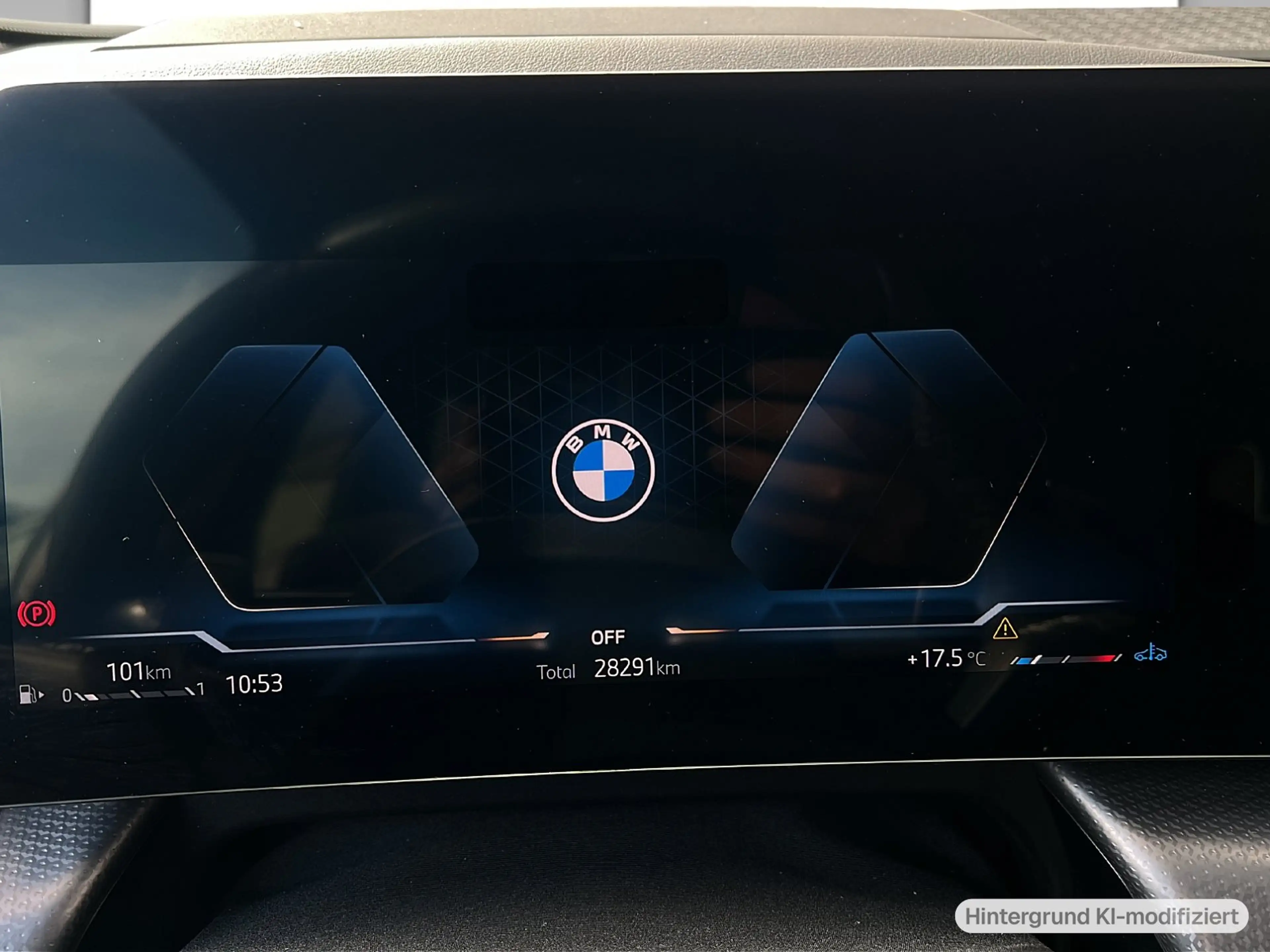 BMW 223 i Active Tourer — photo 9