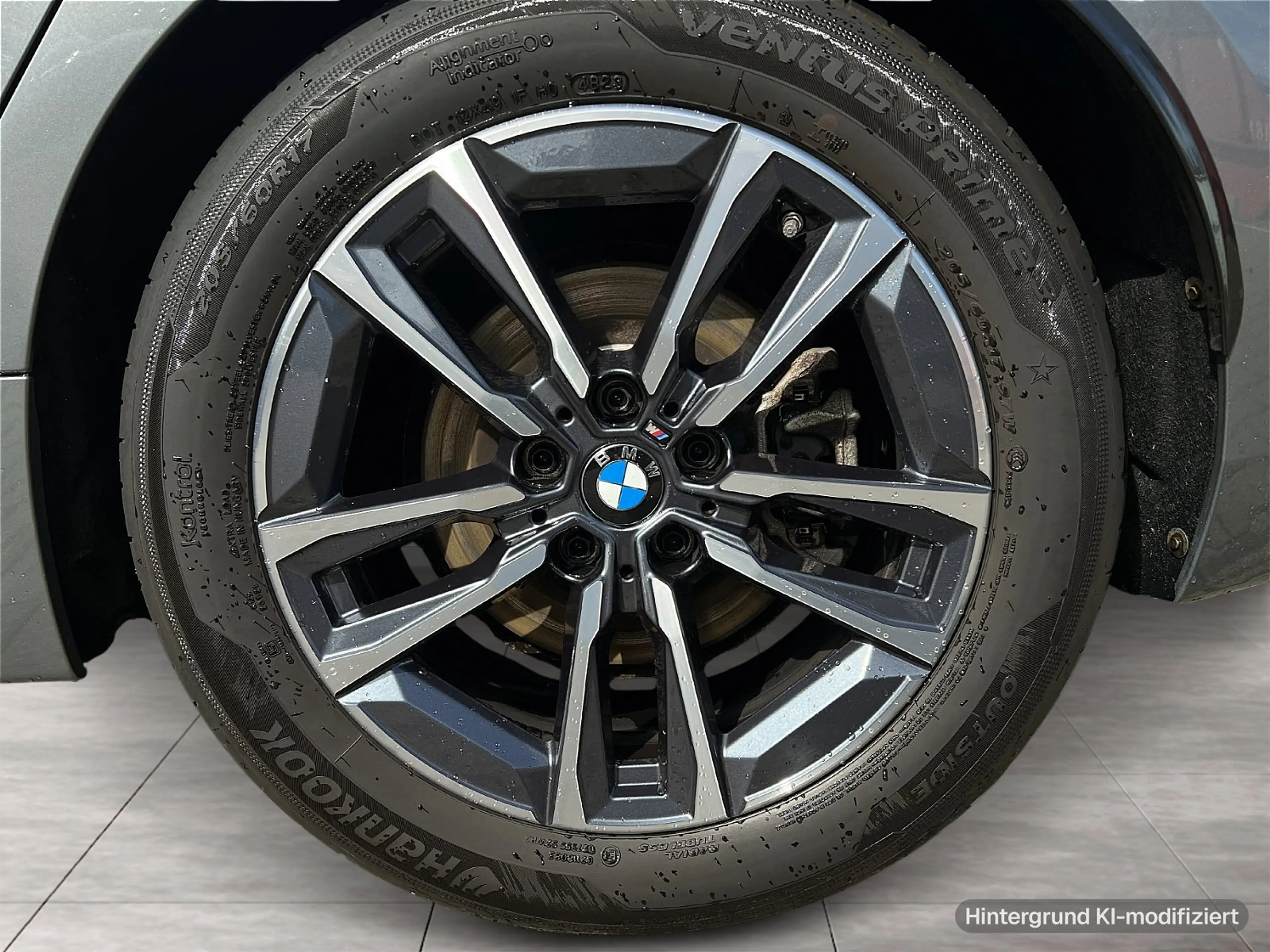 BMW 223 i Active Tourer — photo 6