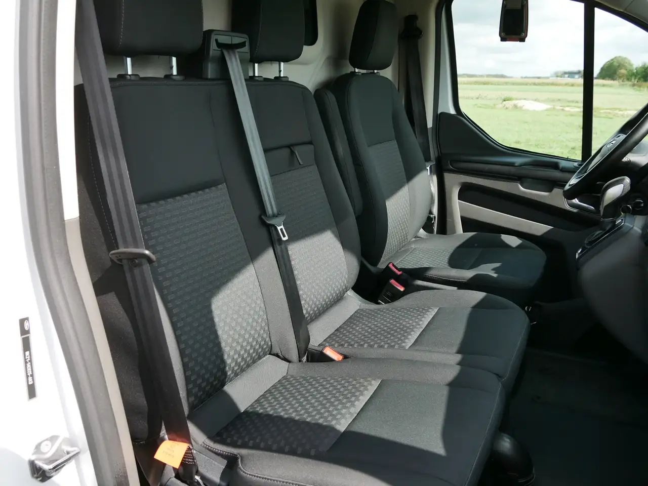 2023 Ford Transit Custom 300 2.0 TDCI L2H1 AUT 96kW AC | 3-SEATS | 8999 EX, photograph 12