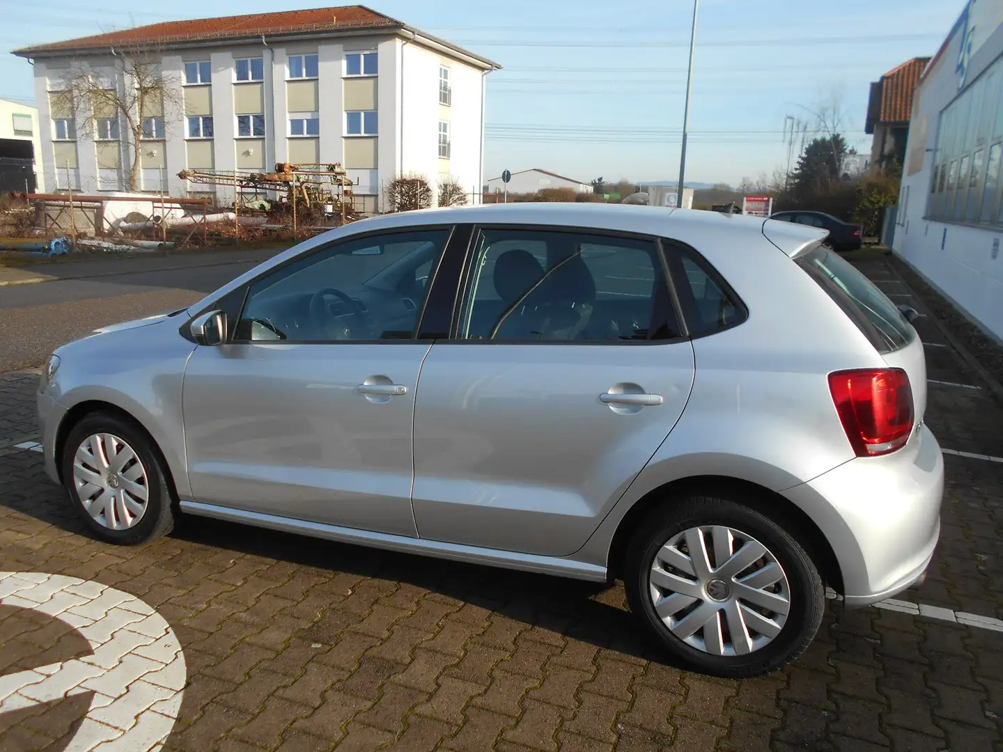 Volkswagen Polo Comfortline/Klimatic/4xel.FH/ 36500 KM/1.Hd./ Gris - 1