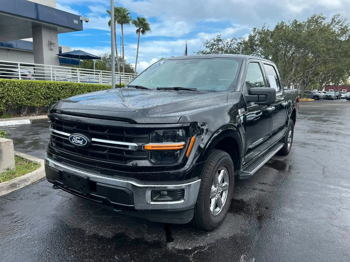 Ford F 150 Hybrid XLT Supercrew 4x4 schwarzmet. 2024 Schwarz - 2