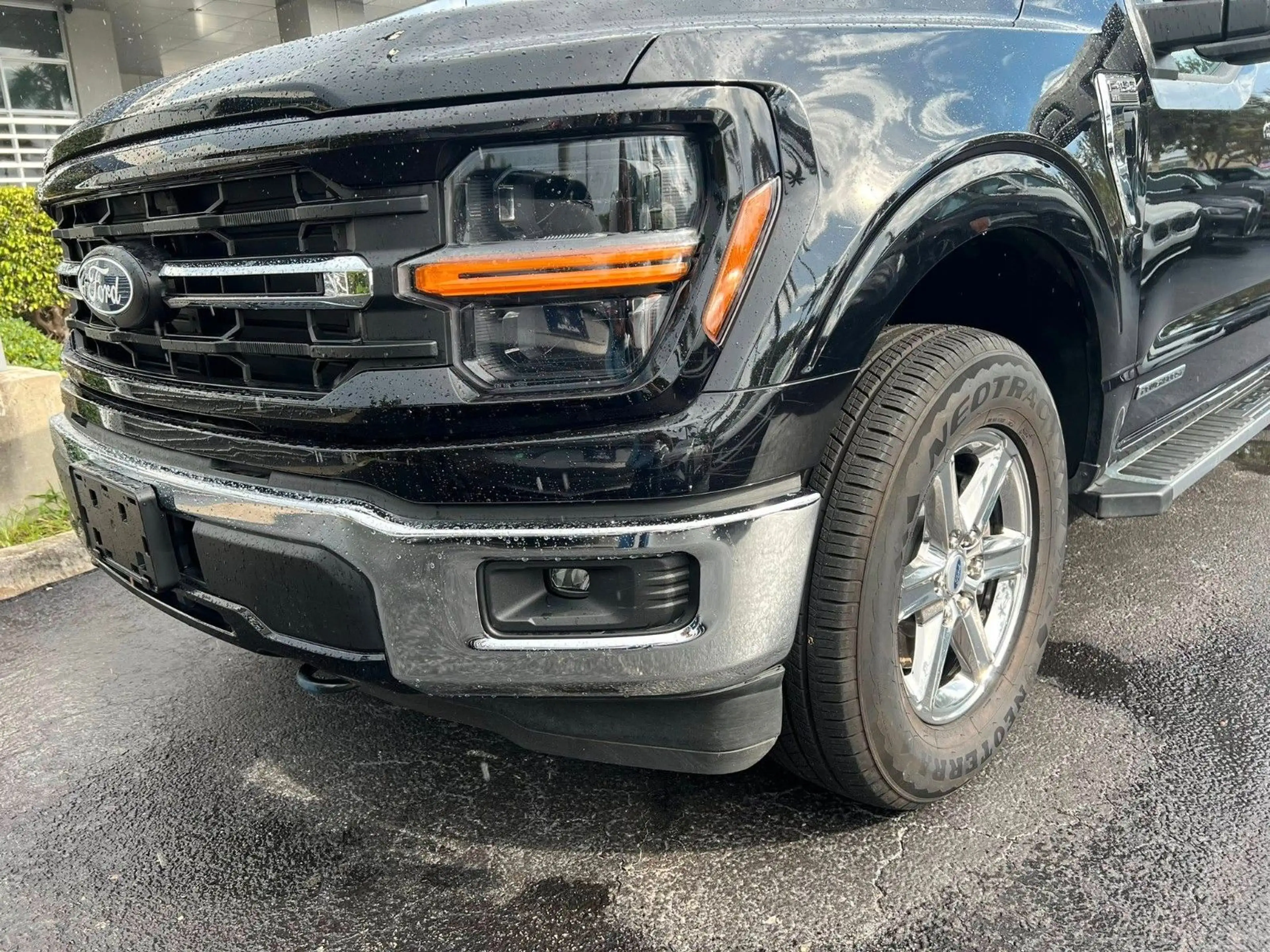Ford F 150 Hybrid XLT Supercrew 4x4 schwarzmet. 2024 — photo 6