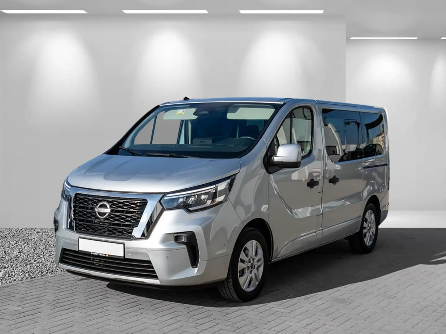 Nissan Primastar L1H1 tekna 8S+Komfort&Design+Navi+virtCP+Kamera+SH Plateado - 2