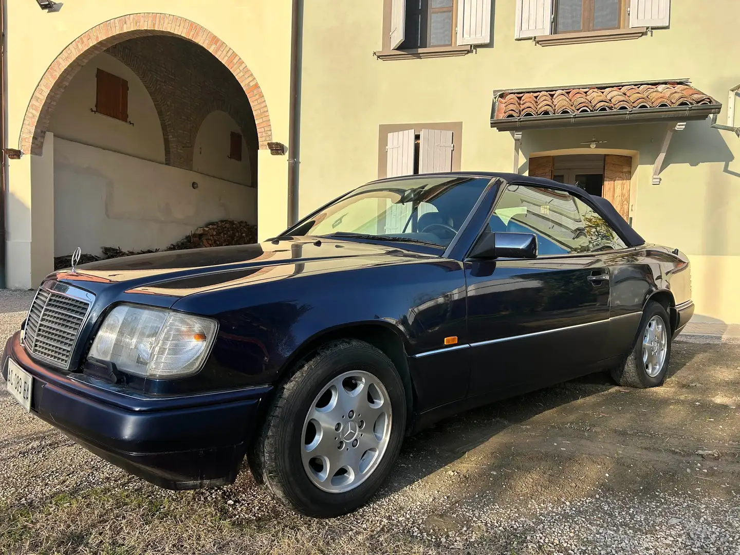 Mercedes-Benz E 200 E Cabrio 200 iscritto ASI Blu/Azzurro - 2
