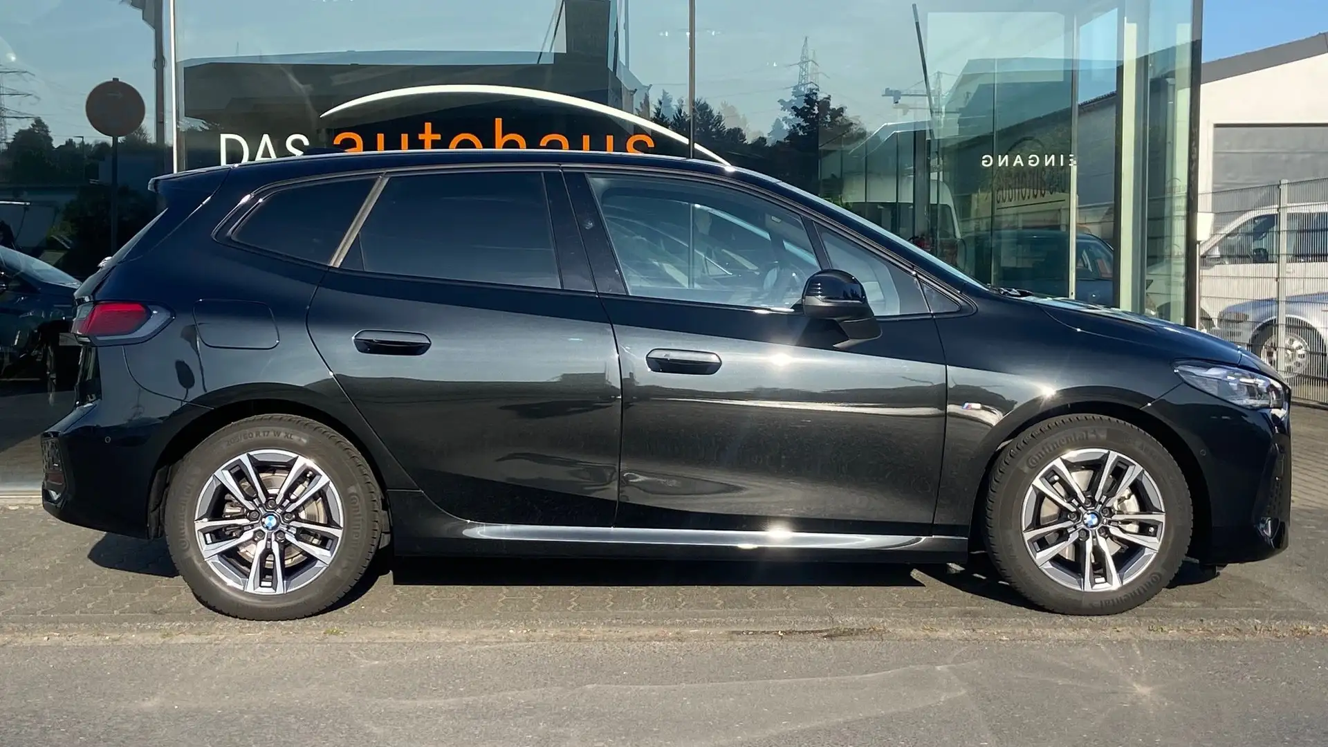 BMW 218 Active Tourer 218 i M Sport NAVI+RFK , AHK elektr. Noir - 2