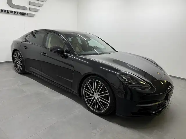 Porsche Panamera view 3