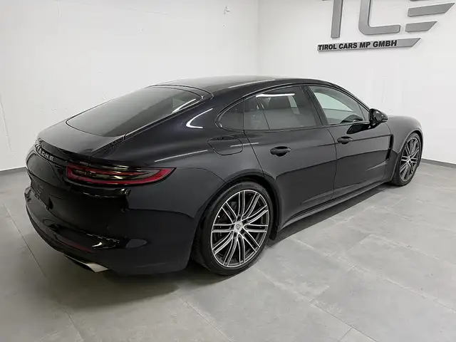 Porsche Panamera view 15