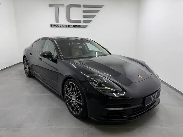 Porsche Panamera view 6