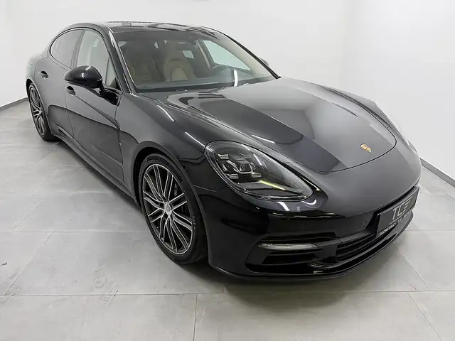 Porsche Panamera view 5