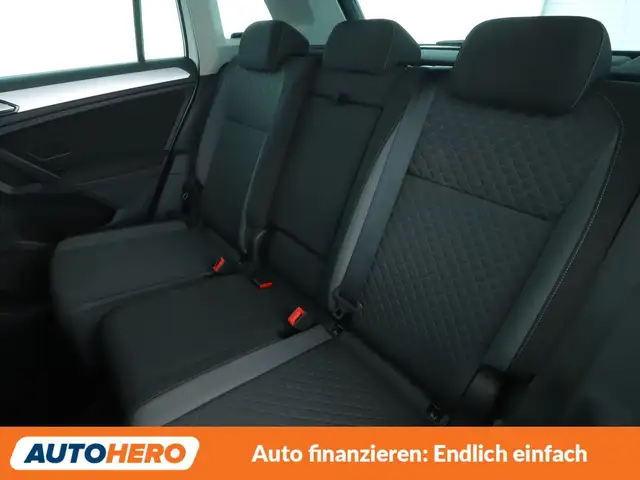 Volkswagen Tiguan view 14