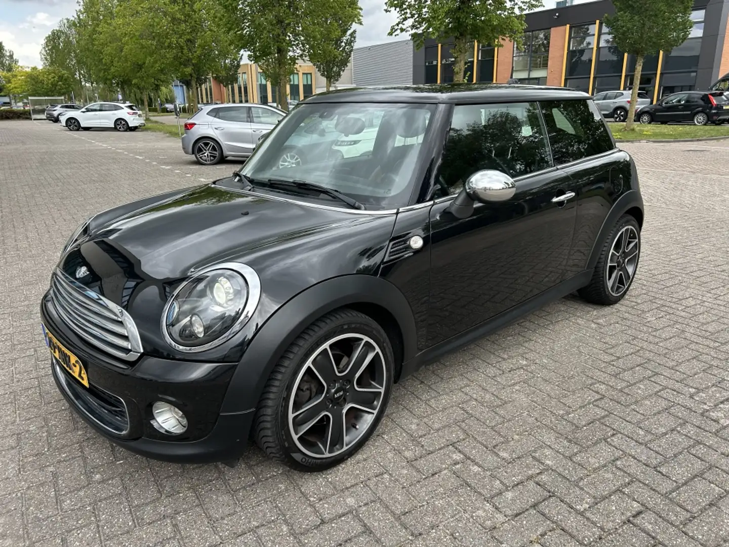 MINI One Mini 1.6 Bns Line NAVI CRUISE XENON NAP! Zwart - 1