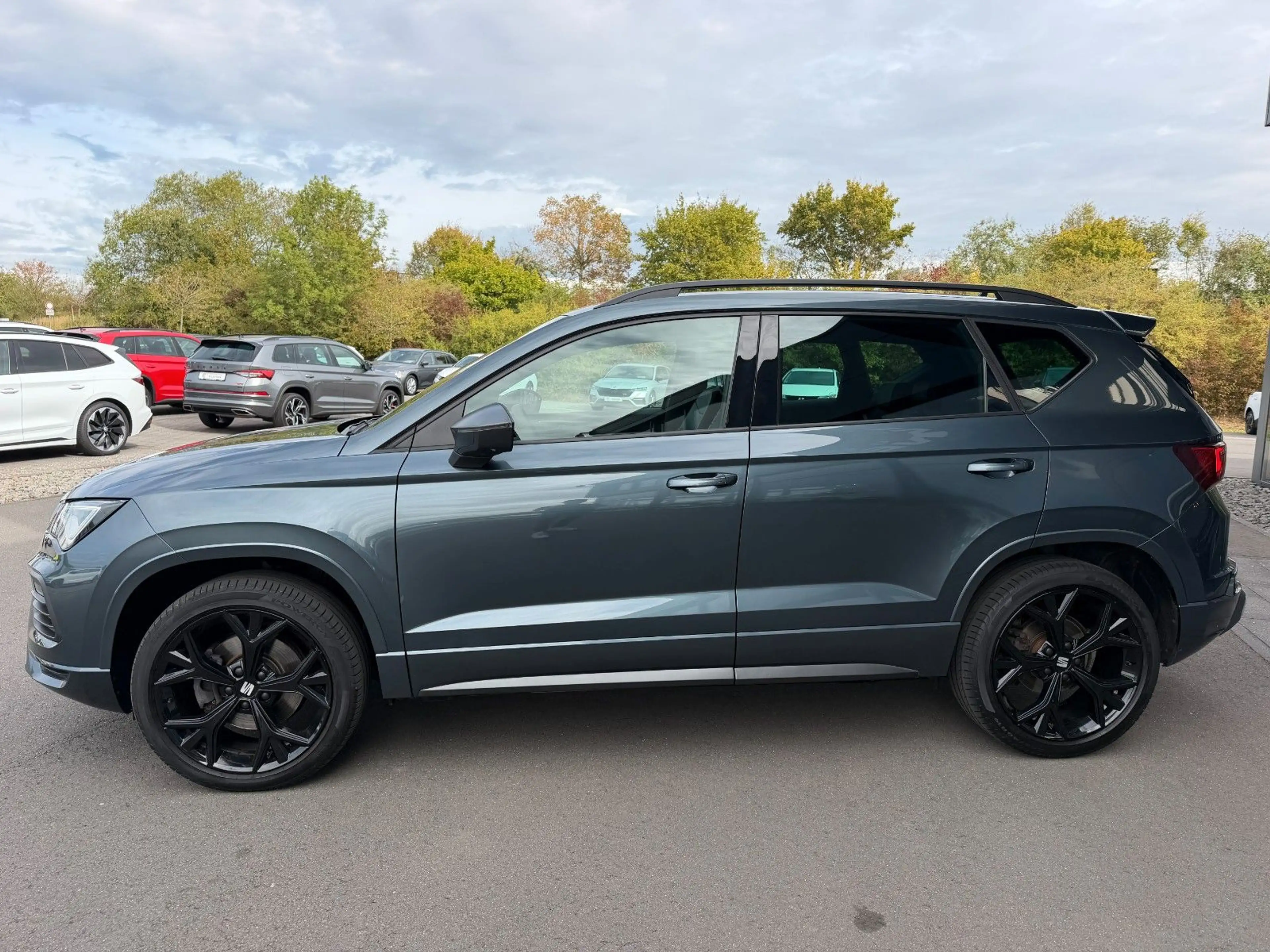 SEAT Ateca FR 4Drive Pano 19" Keyless AHK VC Lane — photo 9