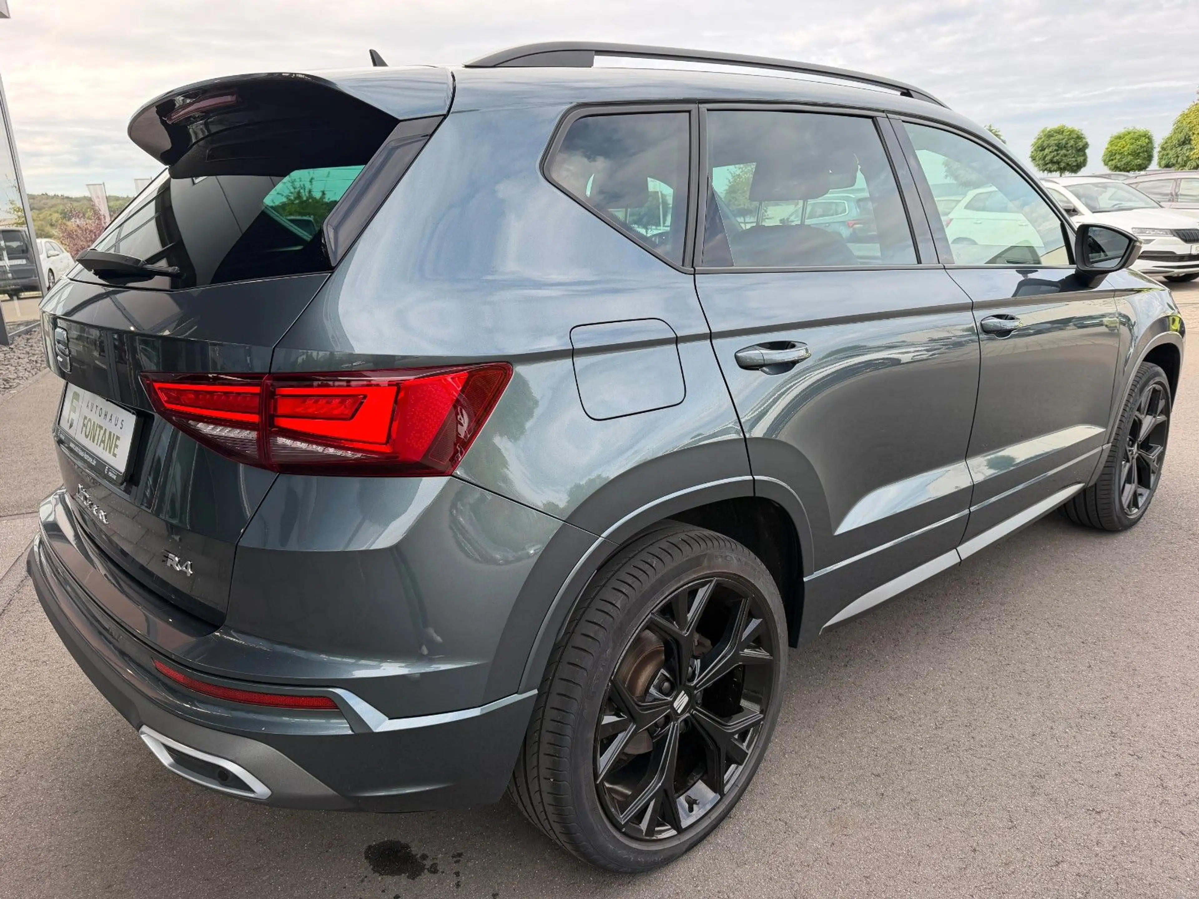 SEAT Ateca FR 4Drive Pano 19" Keyless AHK VC Lane — photo 6