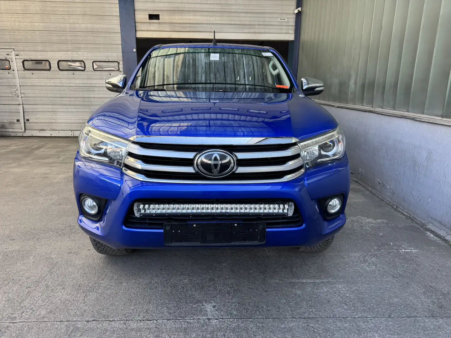 Toyota Hilux 2.4 D-4D 4WD Lounge EXPORT HORS CEE Kék - 2