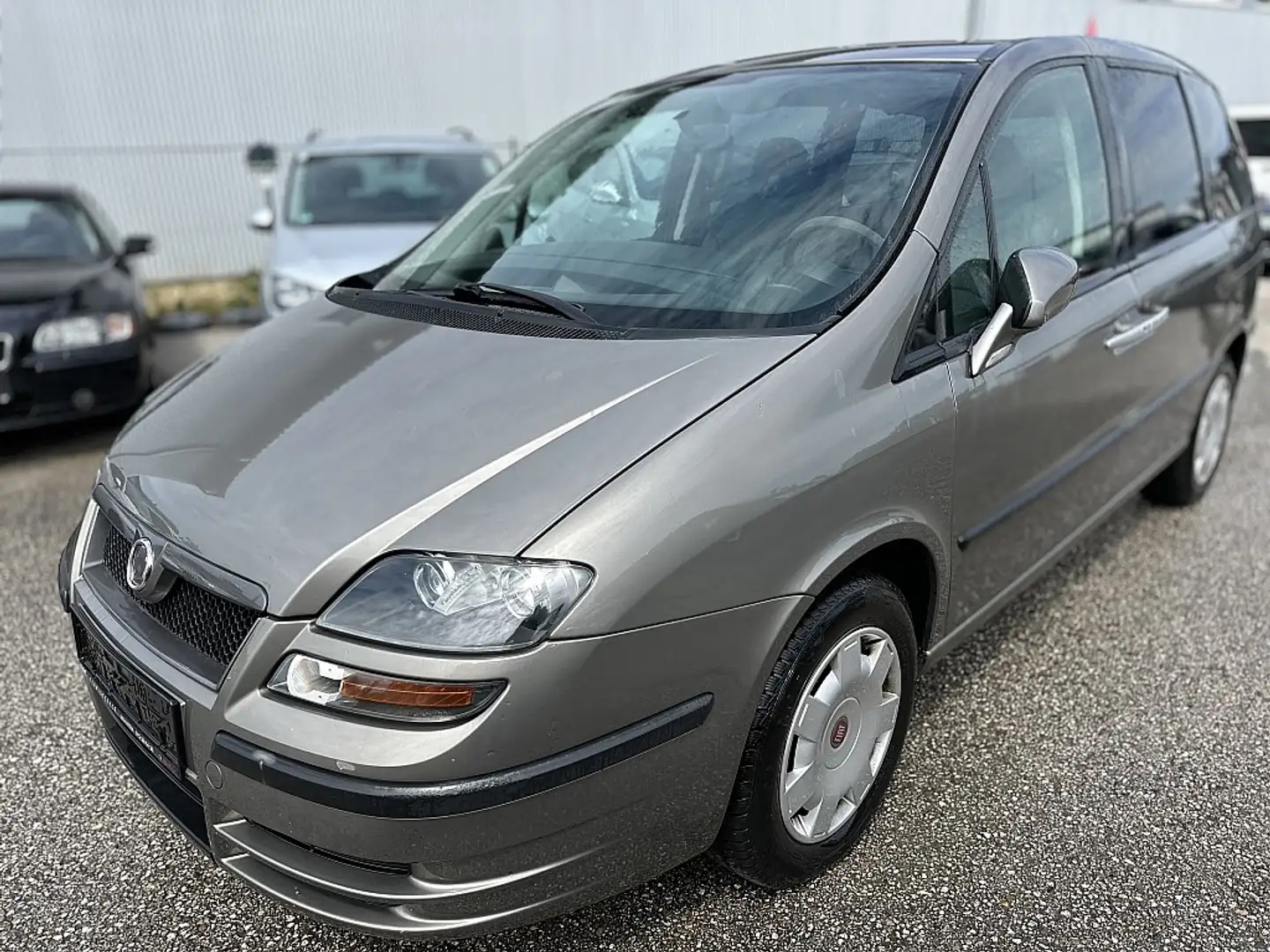 Fiat Ulysse 2,0 16V JTD 120 Dynamic Grigio - 1