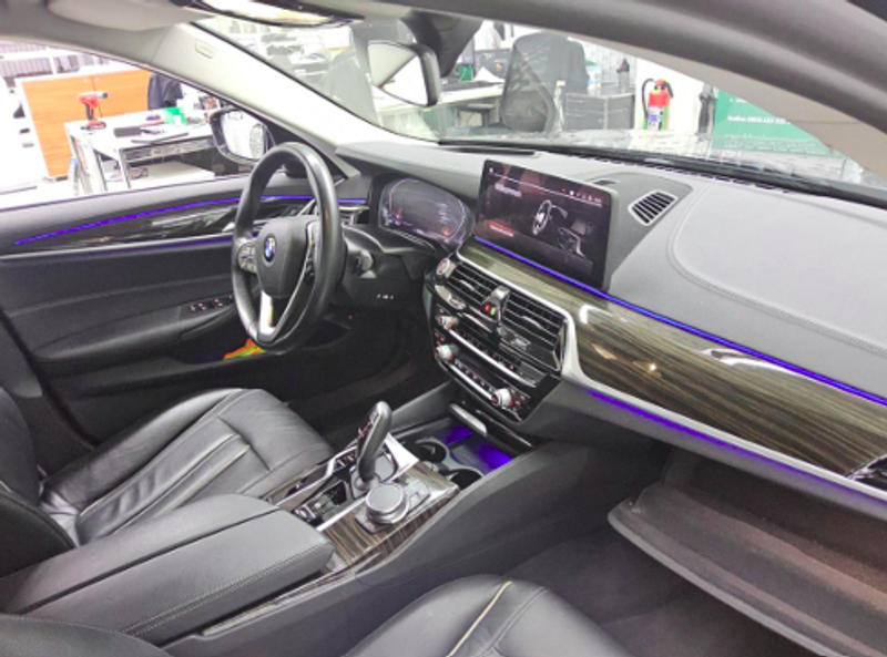 BMW 530 d Touring Aut. Luxury Line AHK/CAM/ACC/HUD — photo 5