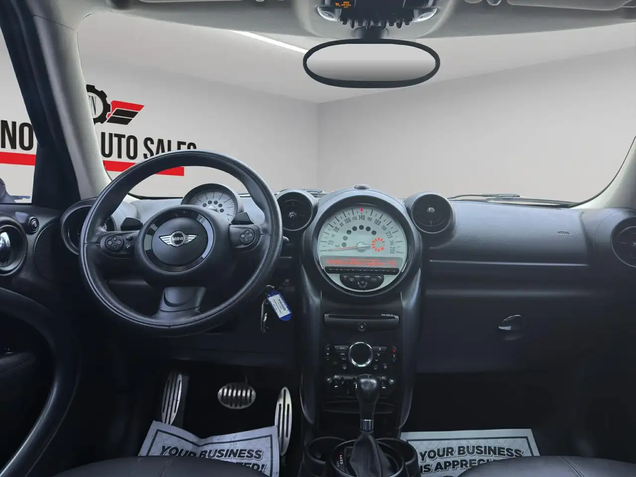 MINI Cooper Countryman снимка MINI Cooper Countryman