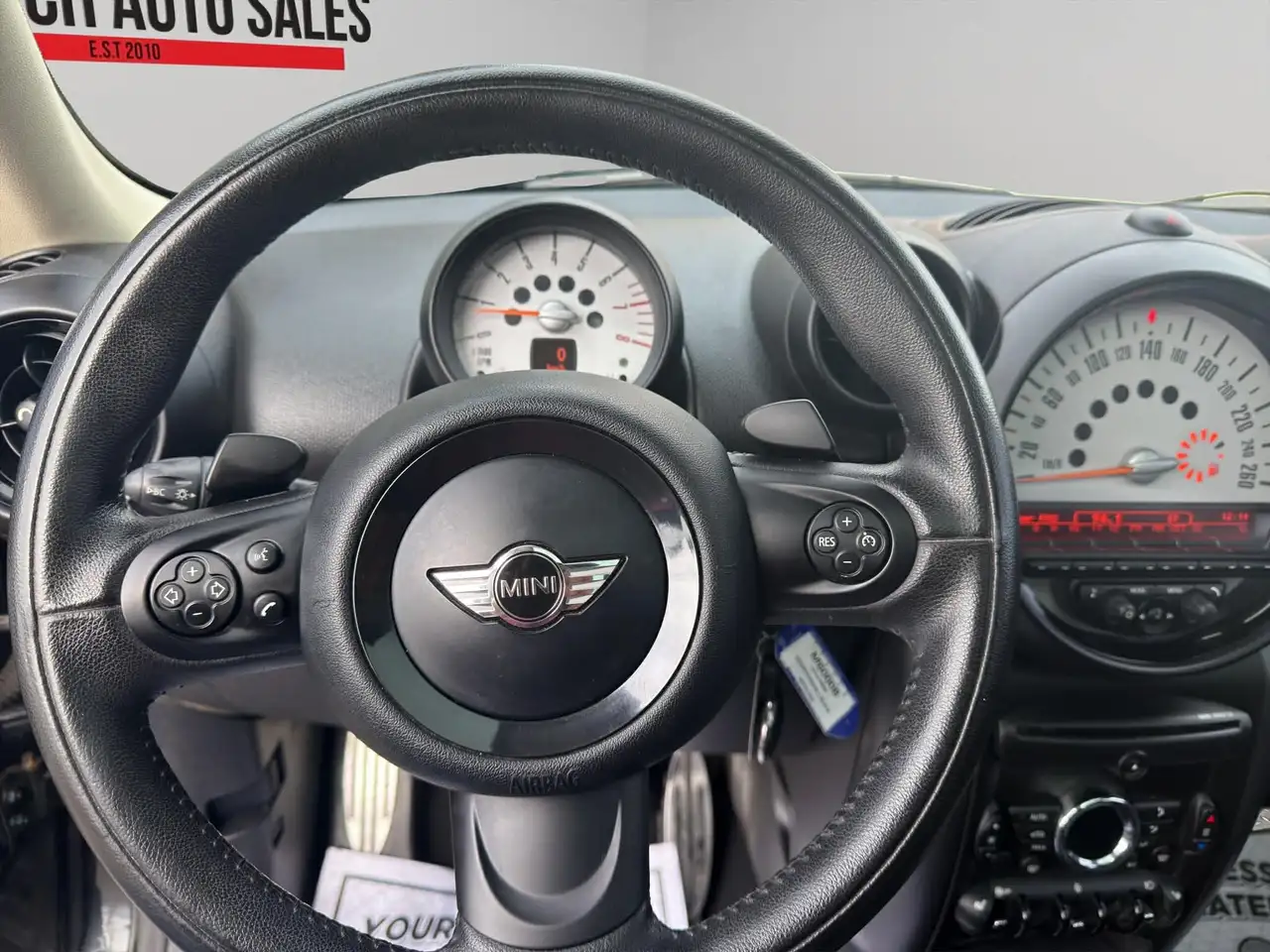 MINI Cooper Countryman снимка MINI Cooper Countryman