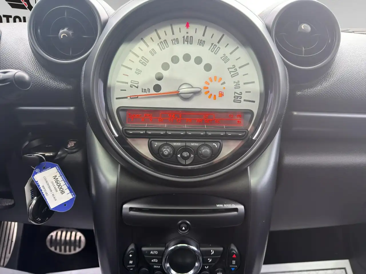 MINI Cooper Countryman снимка MINI Cooper Countryman