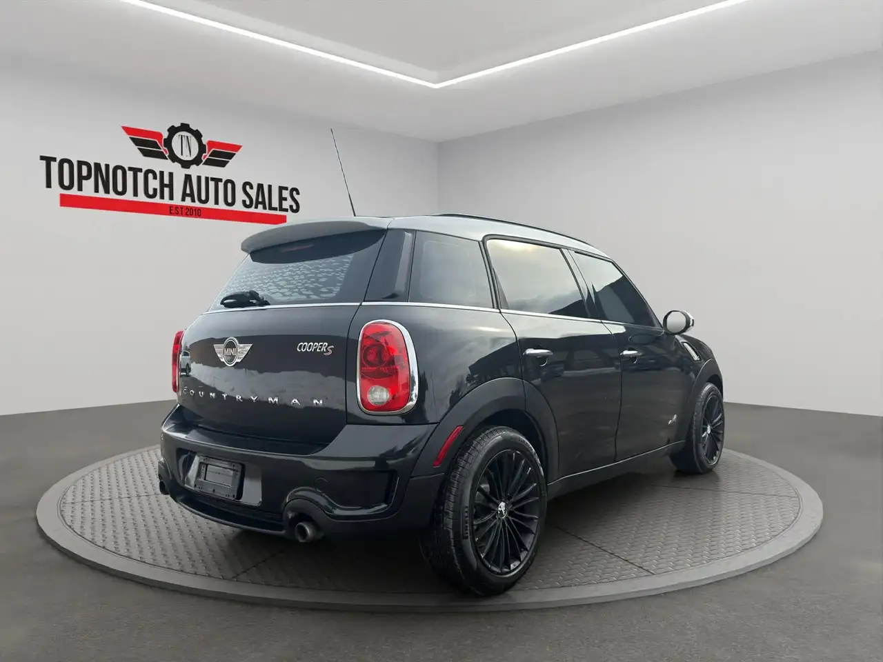 MINI Cooper Countryman снимка MINI Cooper Countryman