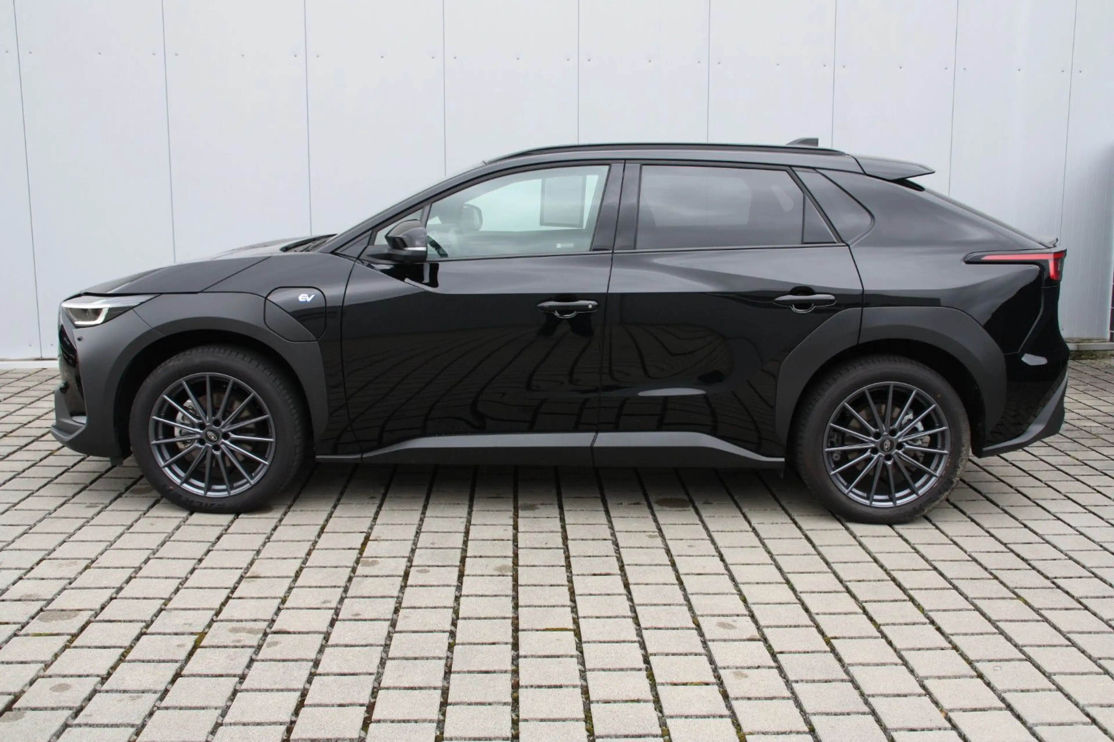 Subaru Solterra Platinum plus AWD Wärmepumpe / 3ph — photo 2
