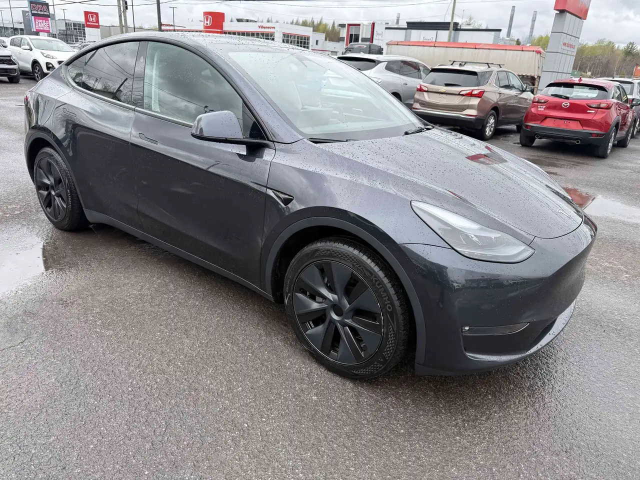 Tesla Model Y fotografie Tesla Model Y