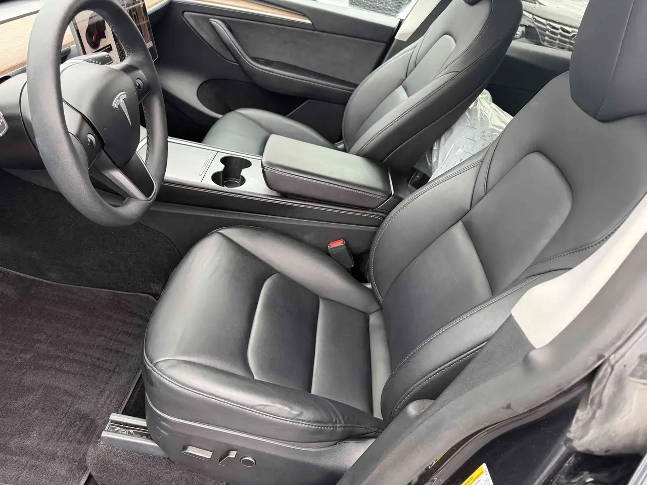 Tesla Model Y fotografie Tesla Model Y