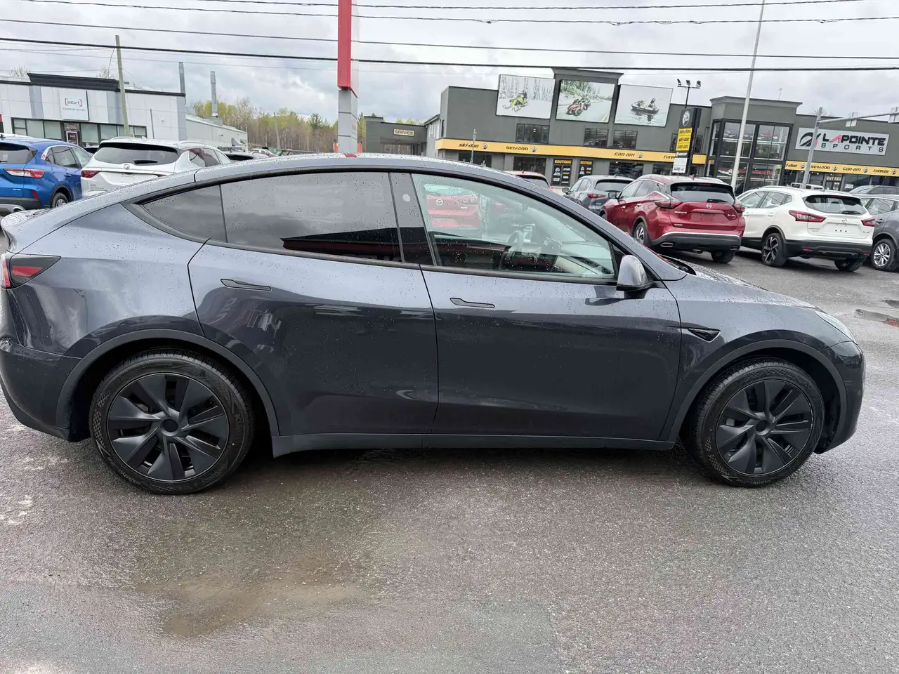 Tesla Model Y fotografie Tesla Model Y