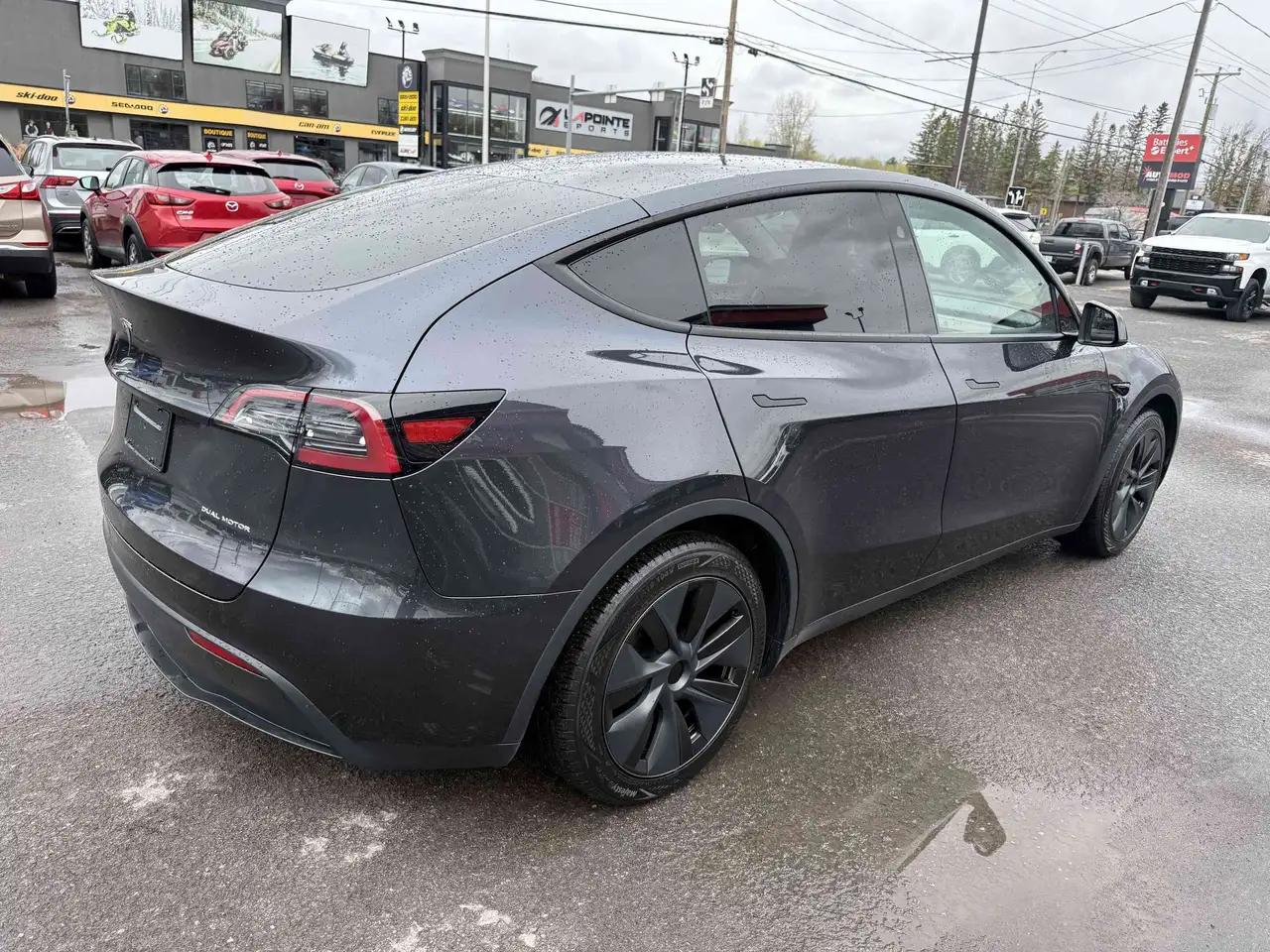 Tesla Model Y fotografie Tesla Model Y