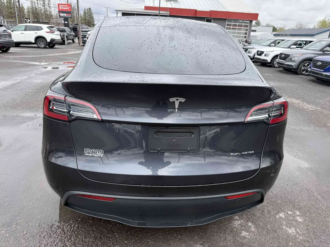 Tesla Model Y fotografie Tesla Model Y
