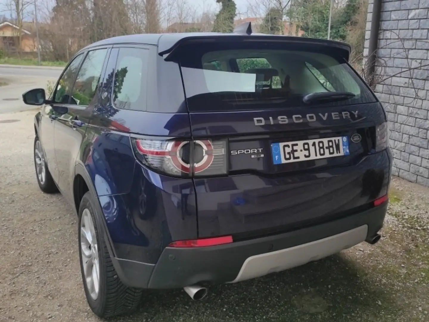 Land Rover Discovery Sport TD4 Aut. HSE Bleu - 2