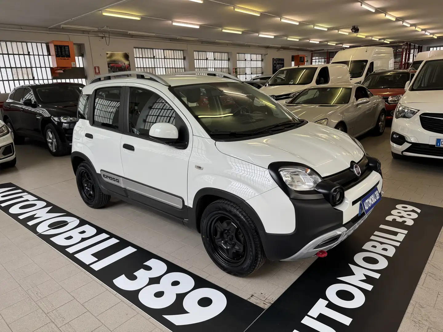 Fiat Panda 1.0 firefly hybrid Cross s&s 70cv 5p.ti - 1