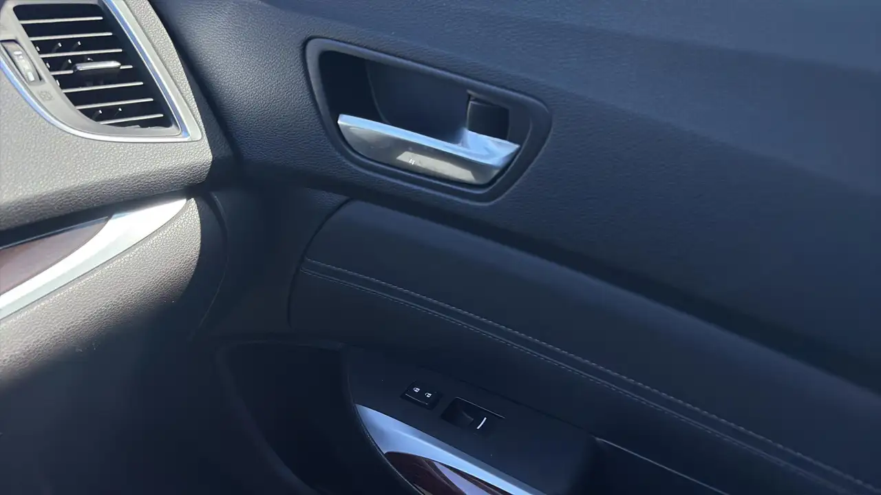 Acura TLX снимка Acura TLX