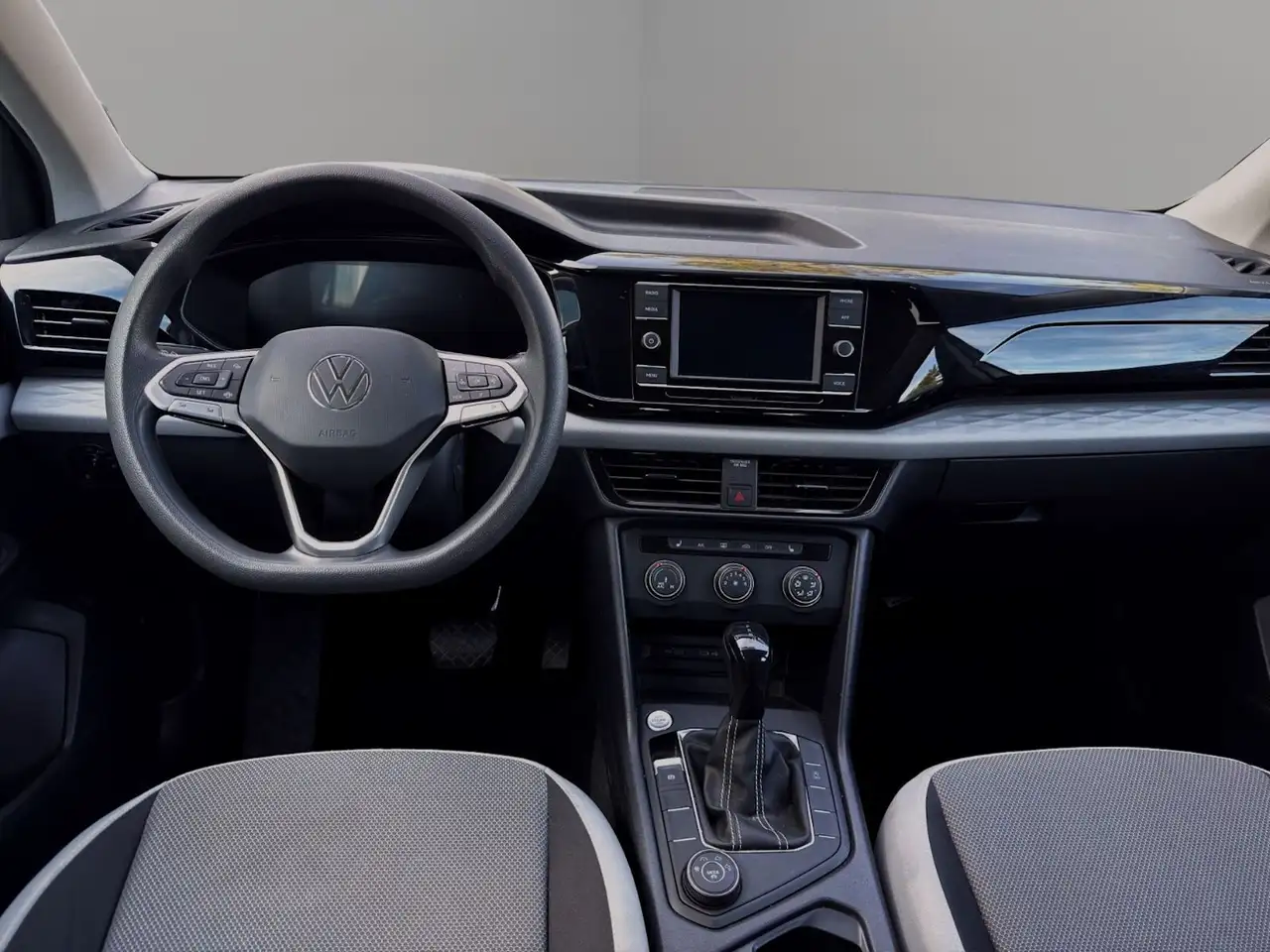 Volkswagen Taos снимка Volkswagen Taos