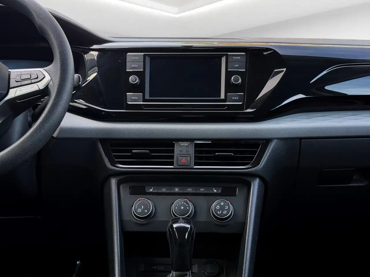 Volkswagen Taos снимка Volkswagen Taos