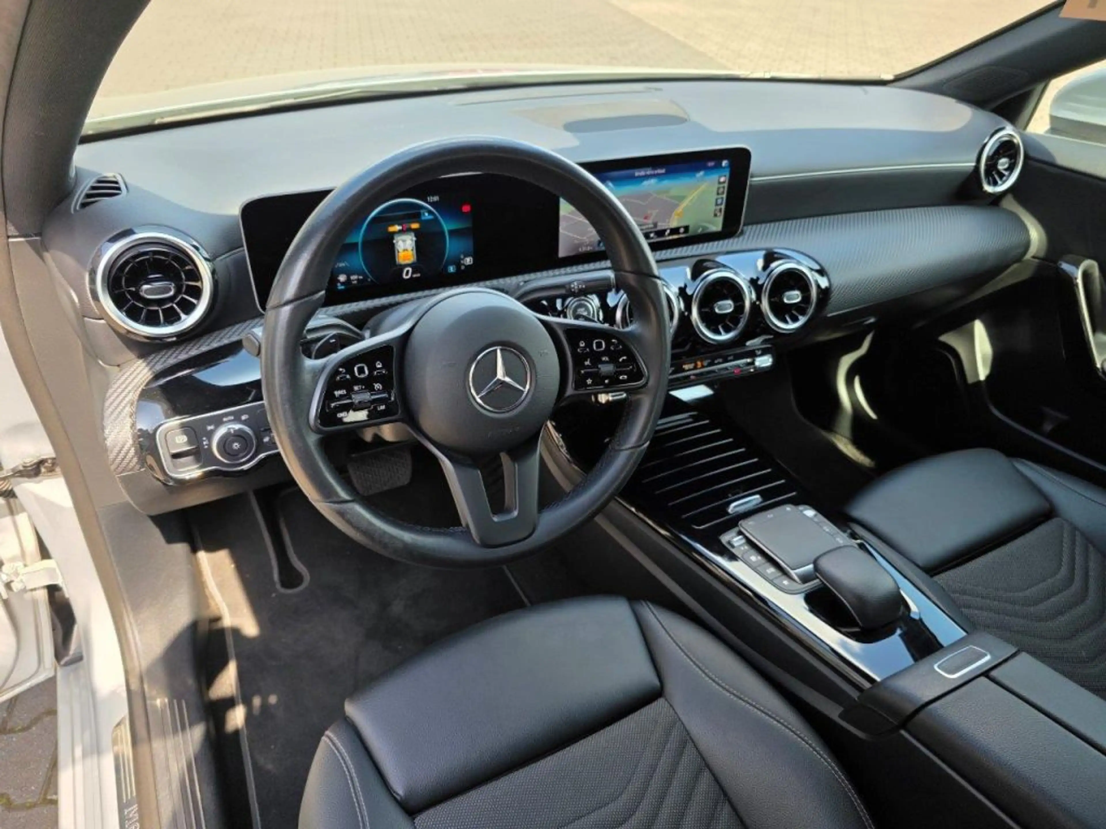 Mercedes-Benz A 180 d 7G-DCT Style — photo 10